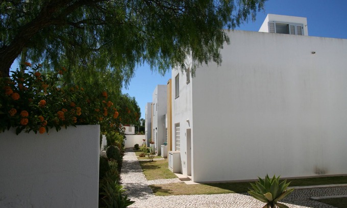 Alporchinhos Casa | Holiday house with big roof terrace pool and sea view
