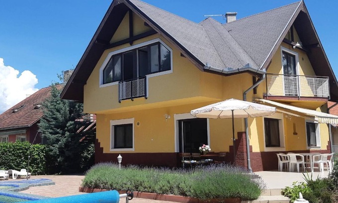Zamardi Casa | Casa de vacaciones Zamárdi para 1 - 21 personas con 6 dormitorios - Casa de vacaciones