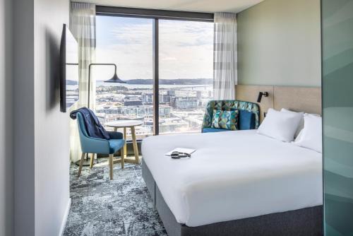 Auckland Central Business District Hotel | Holiday Inn Express Auckland City Centre by IHG