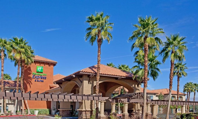 Magnesia Falls Cove Complejo | Holiday Inn Express & Suites Rancho Mirage - Palm Spgs Area by IHG