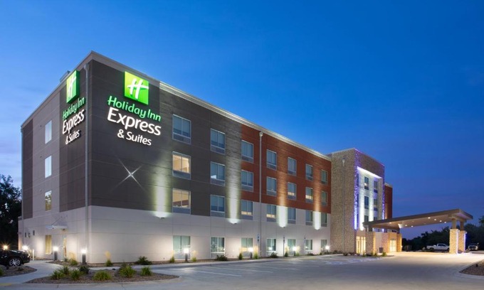 Sterling Hotel | Holiday Inn Express & Suites - Sterling by IHG