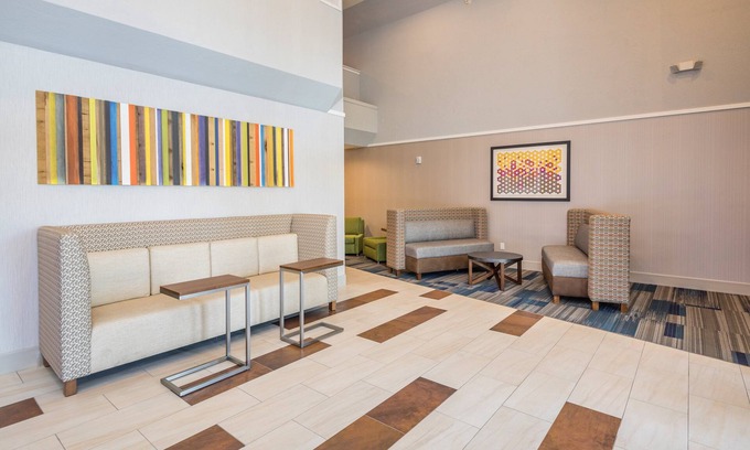 Sunnyvale West Hotel | Holiday Inn Express Sunnyvale - Silicon Valley by IHG