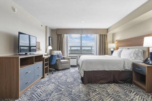 White Oaks Hotel | Holiday Inn Hotel & Suites London by IHG