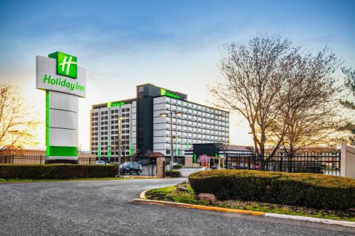 Newark Hotel | Holiday Inn Newark International Airport