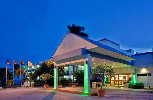 Canas Complejo | Holiday Inn Ponce & El Tropical Casino by IHG