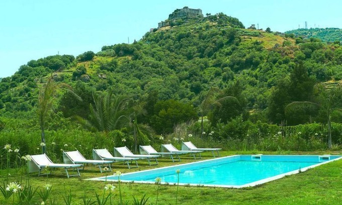 Rovittello Casa | Casa en Sicilia con Piscina y Vistas al Etna