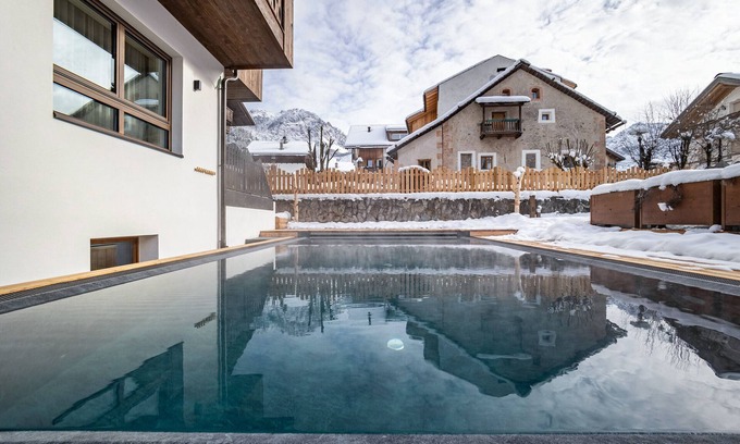 Mareo Casa | Holiday Apartment "Alnö Alcrep 3" with Mountain View, Shared Heated Pool & Shared Sauna