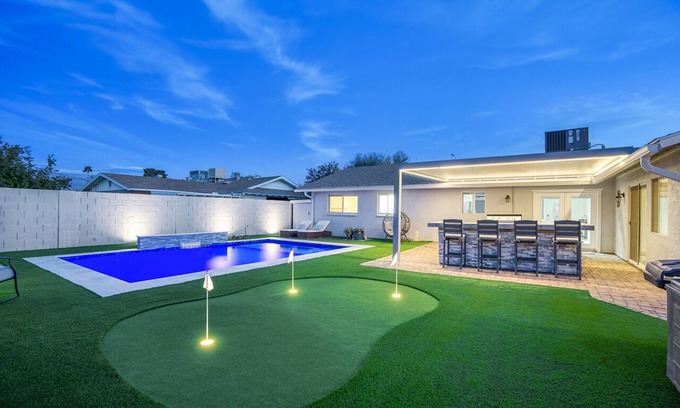 Scottsdale Estates Ten Casa | Holiday Oasis New Pool Hot Tub Putting Green