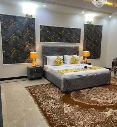 Gulshan-e-Iqbal Casa | Holiday One Sunrise hotel