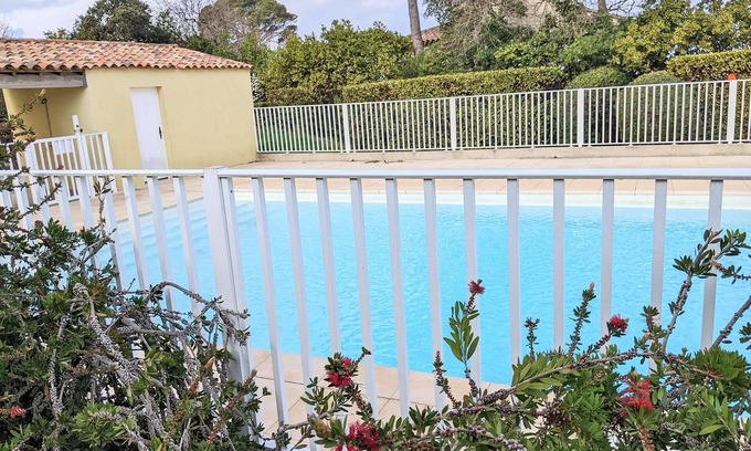 Le Brusc Apartamento | Alquiler vacacional en Six-fours con piscina y parking privado ya 800m de la playa