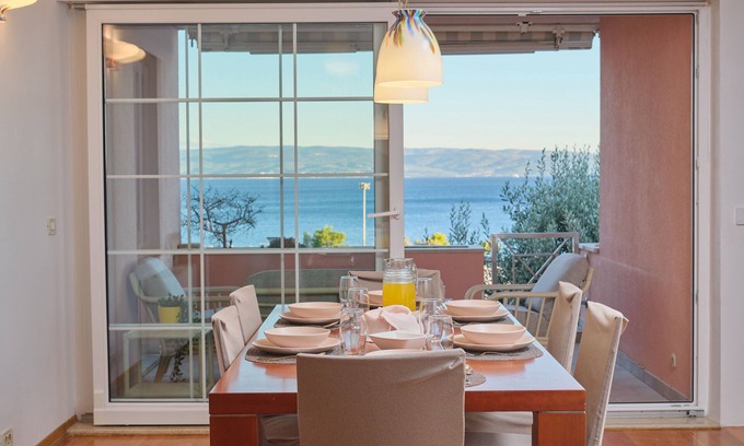 Znjan Apartamento | Holiday Seaview Apartment by Litto