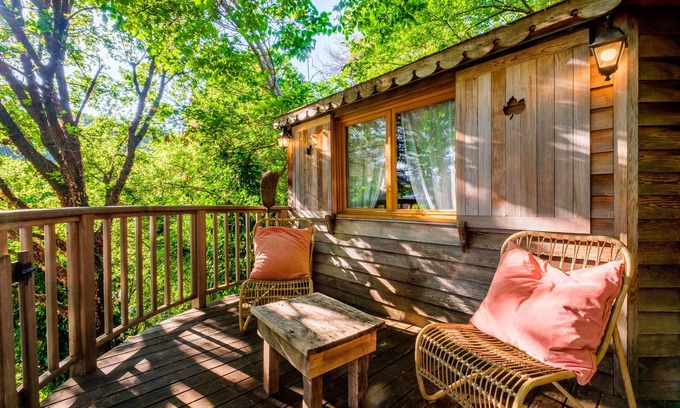 Saint-Paul-de-Vence Chalet De Esquí | Apartamento vacacional "Rey Louie y Mowgli" con piscina natural compartida y 2 terrazas privadas