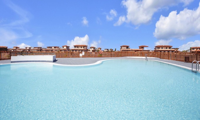 La Oliva Villa | Villa de vacaciones 'Manuela' con vistas a la montaña, piscina compartida y Wi-Fi