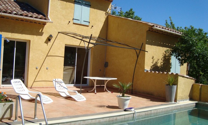 Mazaugues Villa | Piscina de villa de vacaciones en el Var