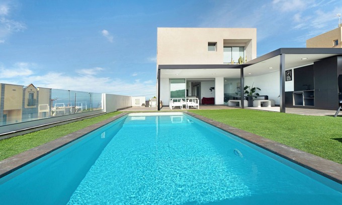 Adeje Villa | Villa de vacaciones 'Tulio Homme 2' con vistas al mar, piscina privada y Wi-Fi