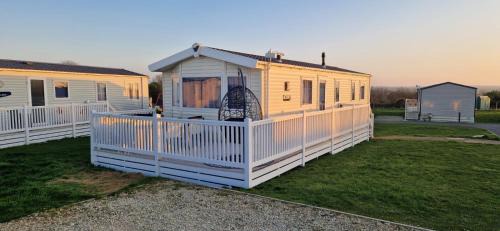 Truro Complejo | HolidayLet 24 Bude Newperran Holiday Park