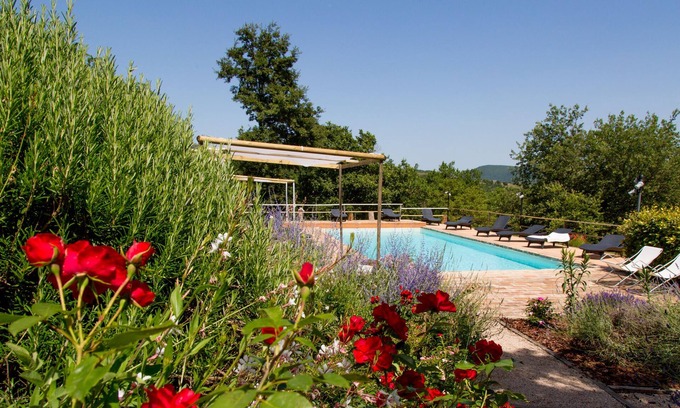 Umbertide Apartamento | Sus vacaciones en un antiguo convento en Umbría 15 'de Perugia, en la frontera con la Toscana