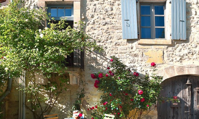 Barjac Cama Y Desayuno | Vacaciones en el sur de Ardeche en una hermosa casa de piedra antigua