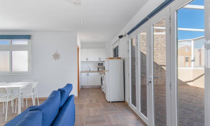Playa de Arinaga Apartamento | Vacaciones 'La Terrasse Des Amis Arinaga' con terraza privada y Wi-Fi