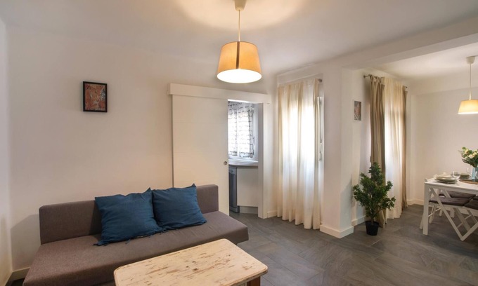 San Felipe Neri Apartamento | Holidays2Malaga Alta en centro renovado con WIFI