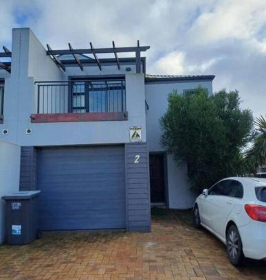Trawal Casa | Holihome