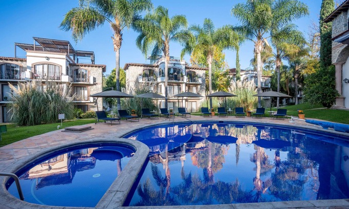 Colonia Aurora Apartamento | HOLT - Boutique 2BR Puente Viejo Residencial