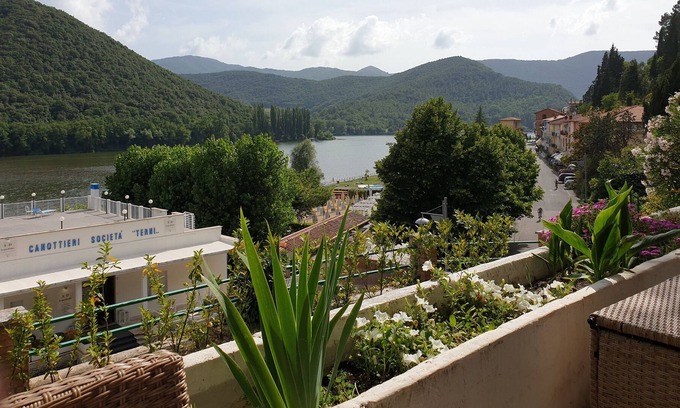 Piediluco Villa | Casa de vacaciones con vista panorámica en Piediluco.