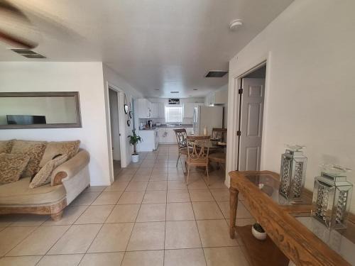 Englewood East Casa | Home 3 beds 1 full bath 1 half bath Port Charlotte near beach