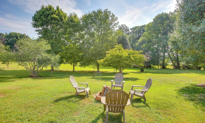 Cross Plains Casa | Home 9 Mi to Dtwn Springfield w/Porch & Yard!
