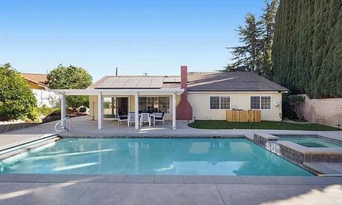 Thousand Oaks Casa | Home Away From Home