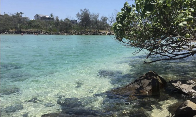 Pottsville Casa | Family friendly beach house - 7 mins walk from town, beach, creek!