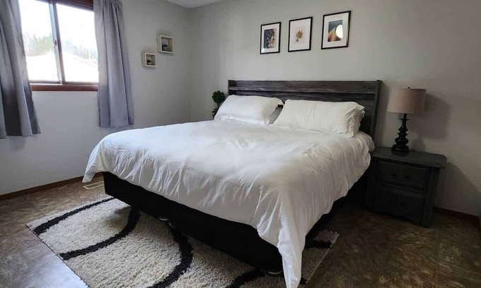 Thunder Bay Casa | Home away from home/Current River Arena area