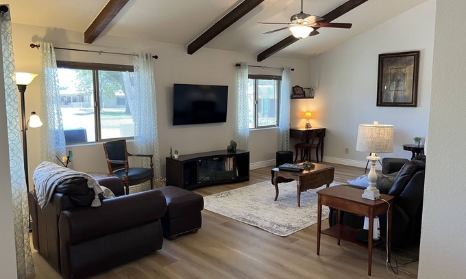 Apache Wells Condominio | Home Away from Home just a nine iron away from Painted Mountains Club House