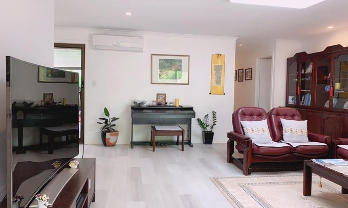 Ashmore Casa | Home Away From Home-(Room1&2)