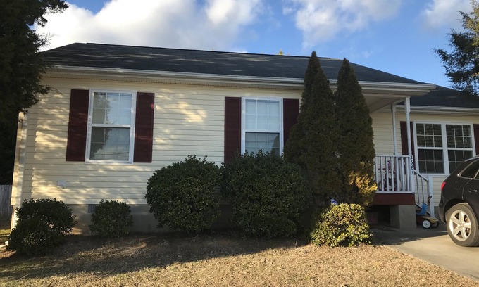 Winston - Salem Casa | Home away stay close to shopping, restaurants, Highways