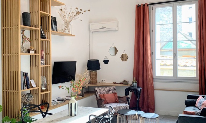 Gares Apartamento | Home Chic Home - Les Suites de La Comédie - Suite2
