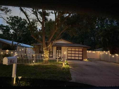 West Lealman Casa | Home close to Saint Pete Pier quiet Spacious
