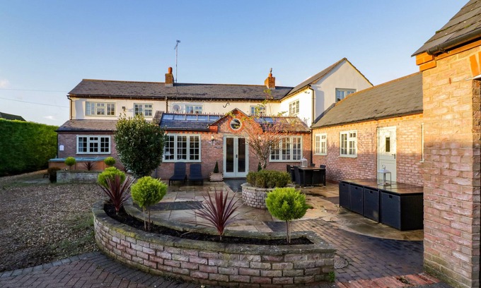 Priors Marston Cabaña | HOME FARM COTTAGE, family friendly in Napton-On-The-Hill