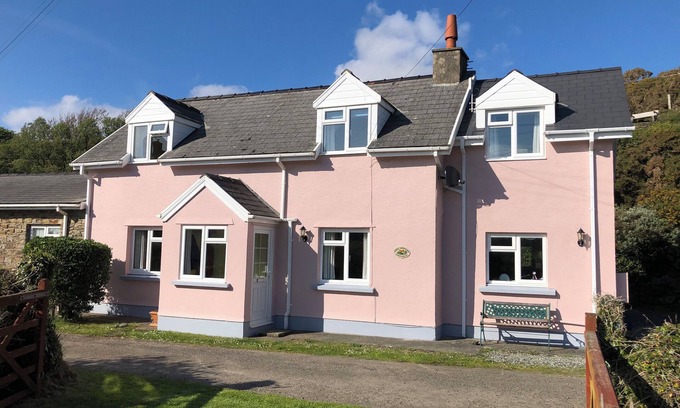 Nolton Cabaña | 'Home From Home' 3-bedroom cottage in Nolton Haven