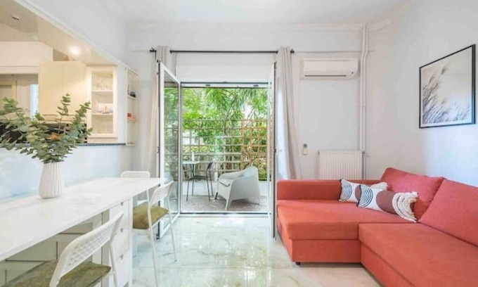 Alimos Apartamento | Home in the Alimos Marina