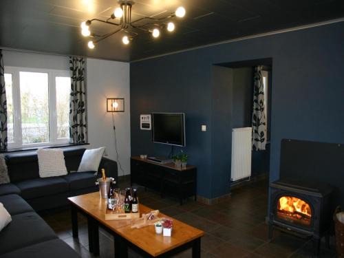 Petit-Thier Casa | Home in Vielsalm with Sauna
