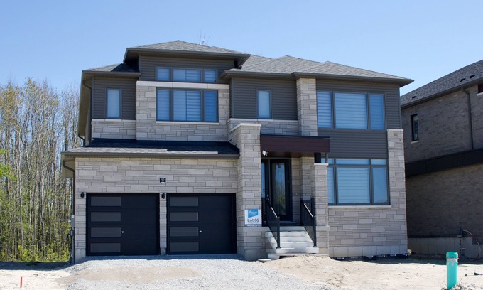 Wasaga Beach Casa | Home in Wasaga Beach only 5 min away from the Beach!