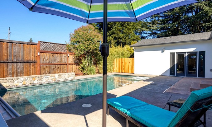 Memorial Hospital Neighborhood Casa | Home near montgomery village w/ heated pool