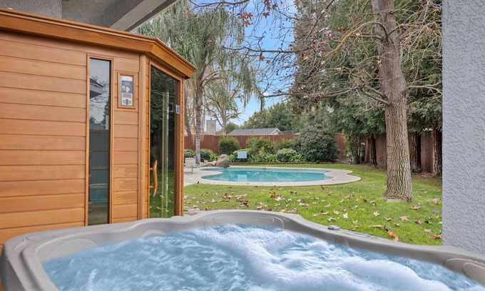 Clovis Casa | Home oasis with sauna, jacuzzi, pool & heated gazebo!