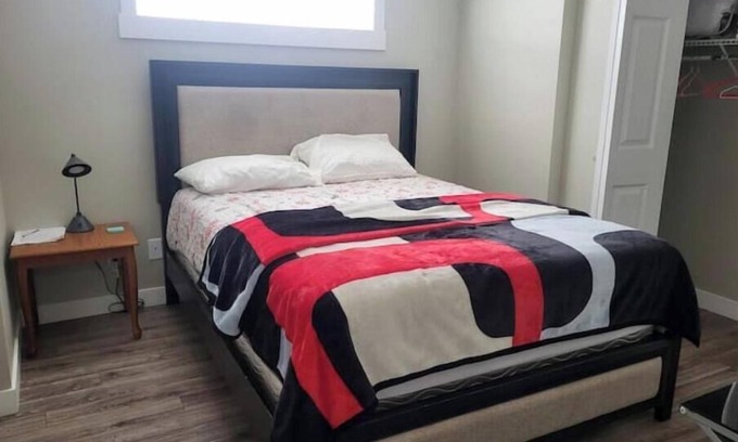 Regina Casa | Home of comfort with Insulated garage parking