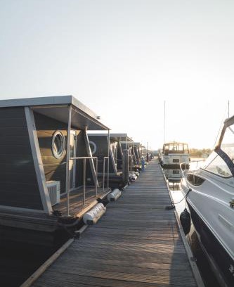 Dinteloord Alquiler De Eote | Home of the Houseboat - Zen