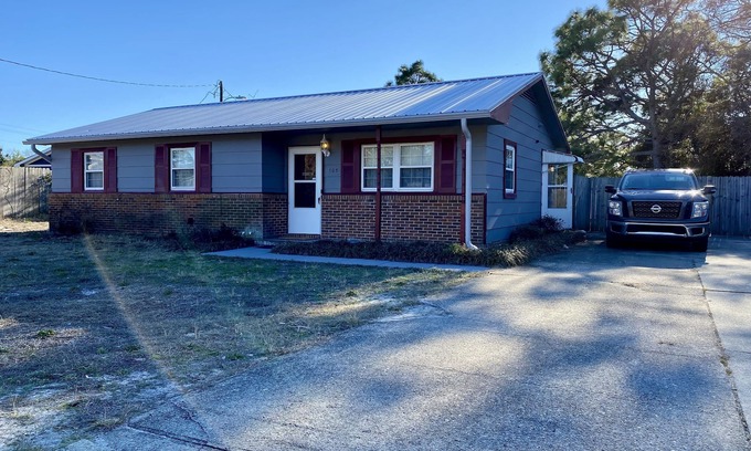 Myrtle Grove Casa | Home Sweet Home, 7 Minutes From Carolina Beach