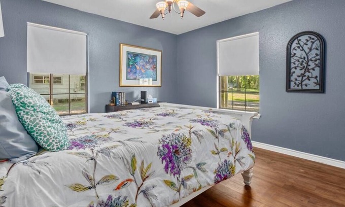 Lufkin Casa | Home Sweet Home in a Rural Country Neighborhood
