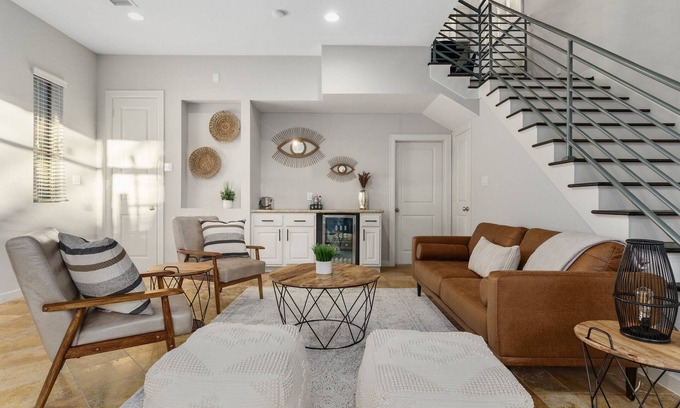 Washington Ave./ Memorial Park Casa | Home Sweet Houston Washington Ave - Modern Retreat - Best Location in Houston!