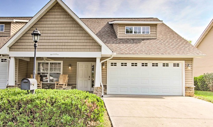 Pigeon Forge Cabaña | ¡NUEVO! Pigeon Forge Home w / Pool, 2 millas a la isla!